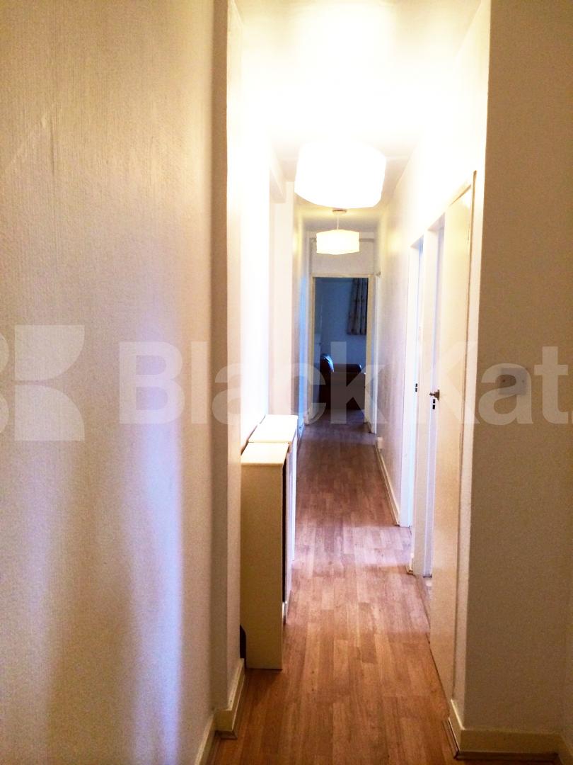 			New Instruction, 2 Bedroom, 1 bath, 1 reception Apartment			 Thurleigh Court, Nigtingale Lane, Clapham South